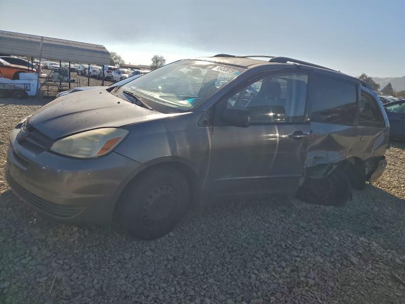 TOYOTA SIENNA CE 2004 with VIN 5TDZA23C14S123069 - Photo from auction