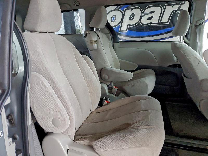 Photo 11 from auction – 2014 TOYOTA SIENNA with VIN 5TDKK3DCXES438912