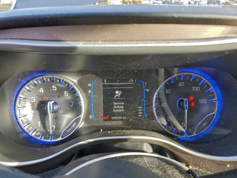Photo 9 from auction – 2017 CHRYSLER PACIFICA T with VIN 2C4RC1BG1HR785547