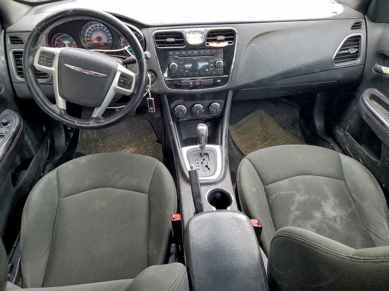 Photo 8 from auction – 2012 CHRYSLER 200 TOURIN with VIN 1C3CCBBB7CN135017