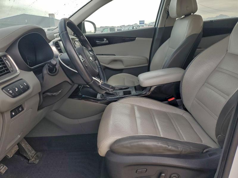 Photo 7 from auction – 2016 KIA SORENTO SX with VIN 5XYPKDA53GG002209