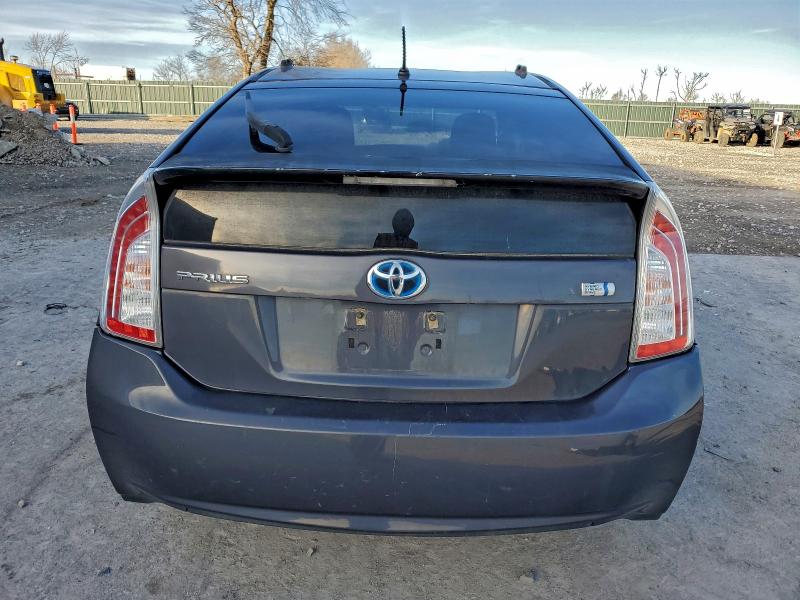 Photo 6 from auction – 2013 TOYOTA PRIUS with VIN JTDKN3DU3D5588557
