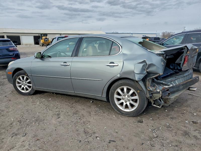 Photo 2 from auction – 2002 LEXUS ES 300 with VIN JTHBF30G920037717