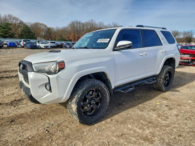 TOYOTA 4RUNNER SR 2017 with VIN JTEBU5JR0H5472801 - Photo from auction