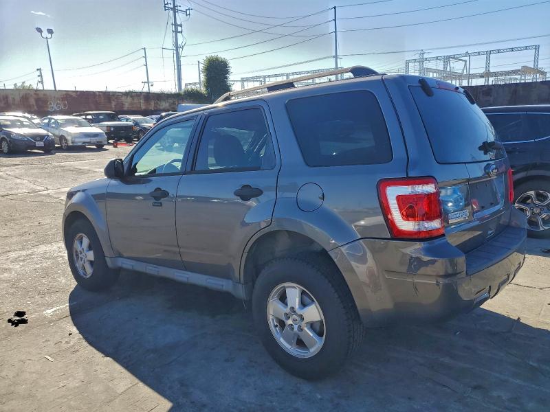 Photo 2 from auction – 2010 FORD ESCAPE XLT with VIN 1FMCU0D78AKD27319