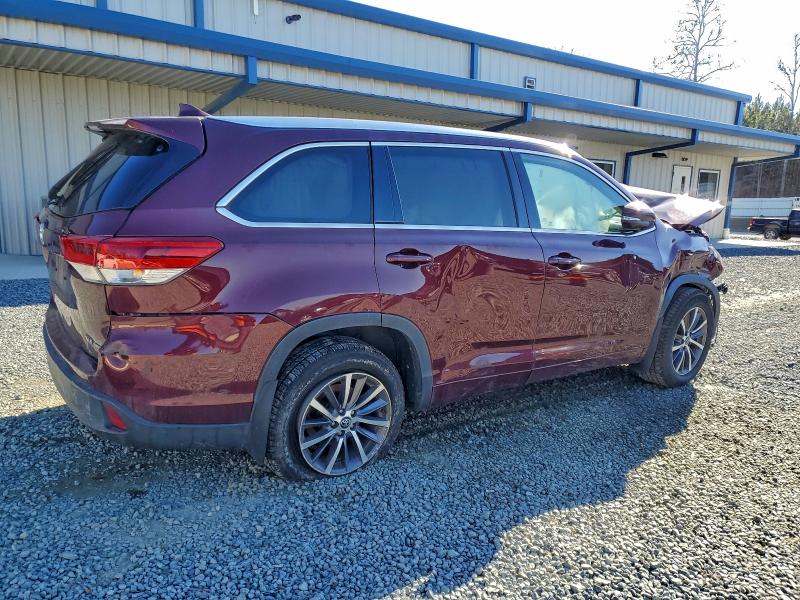 Photo 3 from auction – 2017 TOYOTA HIGHLANDER with VIN 5TDJZRFH9HS428878