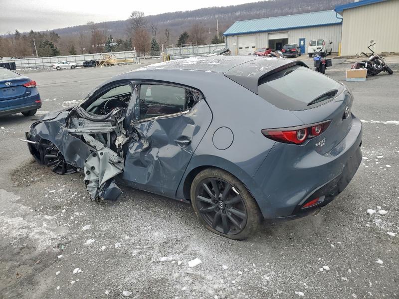 صورة رقم 2 من المزاد - 2023 MAZDA MAZDA 3 مع VIN JM1BPBLM6P1612206
