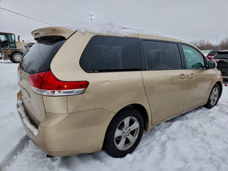 Photo 3 from auction – 2012 TOYOTA SIENNA with VIN 5TDKK3DC4CS186216