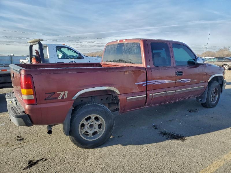 Photo 3 from auction – 1999 CHEVROLET SILVERADO with VIN 1GCEK19T0XE152134