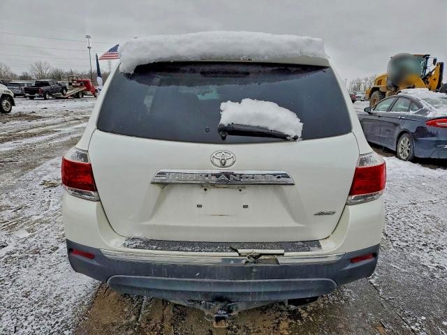 Photo 6 from auction – 2011 TOYOTA HIGHLANDER with VIN 5TDDK3EH1BS050028