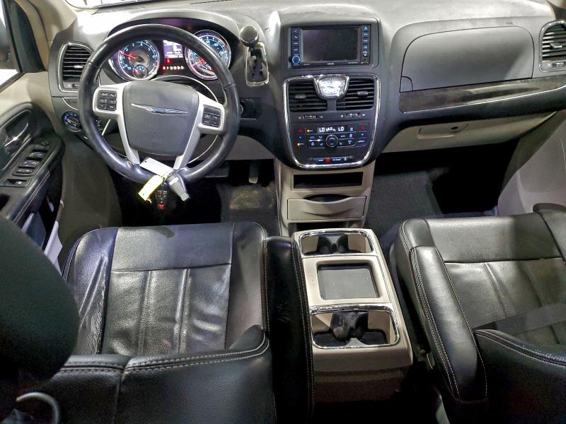 Photo 8 from auction – 2014 CHRYSLER TOWN & COU with VIN 2C4RC1BG6ER418588