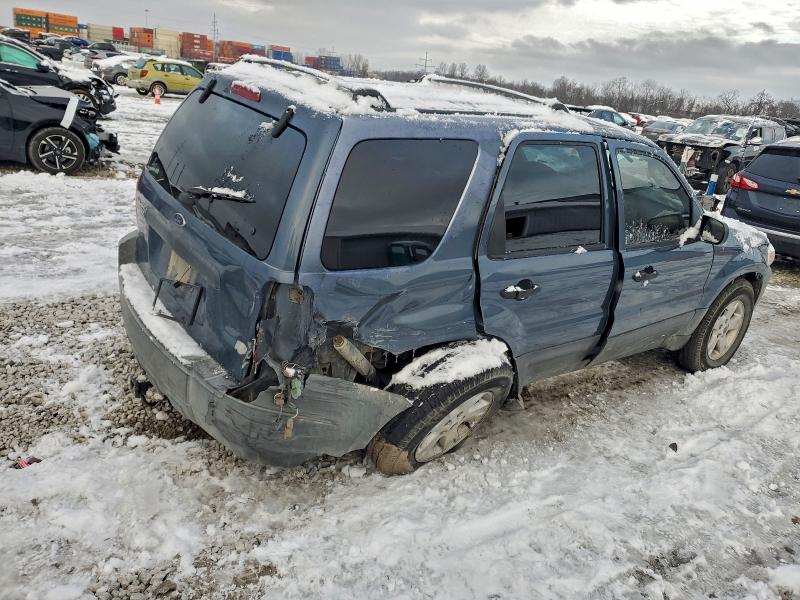 Photo 3 from auction – 2005 FORD ESCAPE XLT with VIN 1FMYU03115KA86793