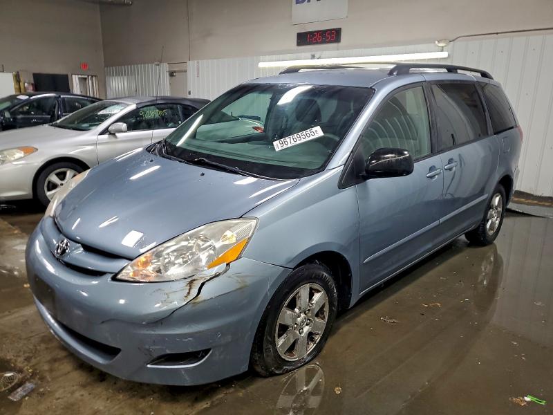TOYOTA SIENNA CE 2010 with VIN 5TDKK4CC2AS292605 - Photo from auction