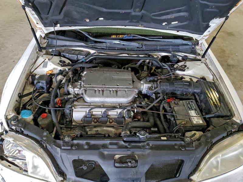 Photo 11 from auction – 2000 ACURA 3.2TL with VIN 19UUA5669YA027745