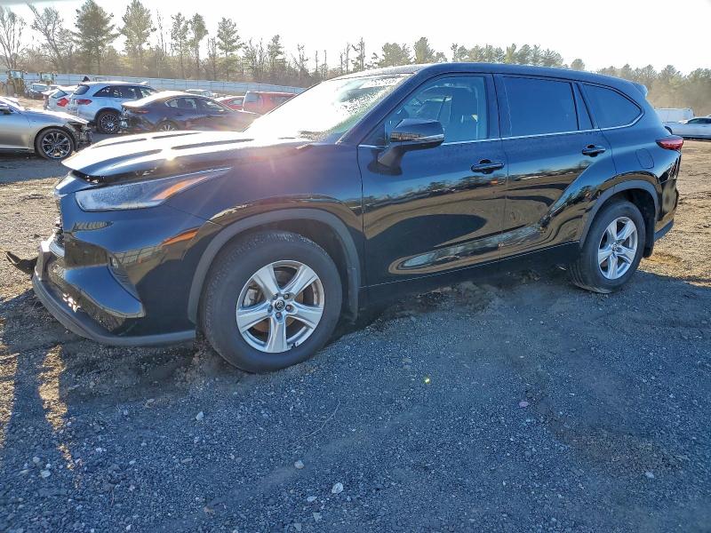 TOYOTA HIGHLANDER 2021 with VIN 5TDBZRBH4MS113281 - Photo from auction
