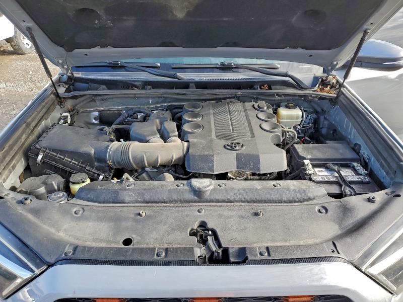 Photo 12 from auction – 2018 TOYOTA 4RUNNER SR with VIN JTEBU5JR0J5594239
