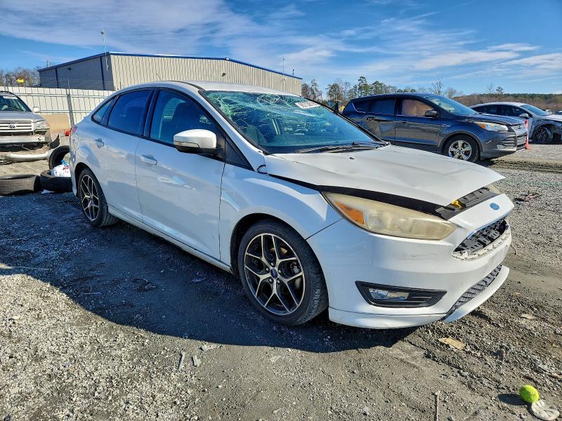 Photo 4 from auction – 2015 FORD FOCUS SE with VIN 1FADP3F29FL311124