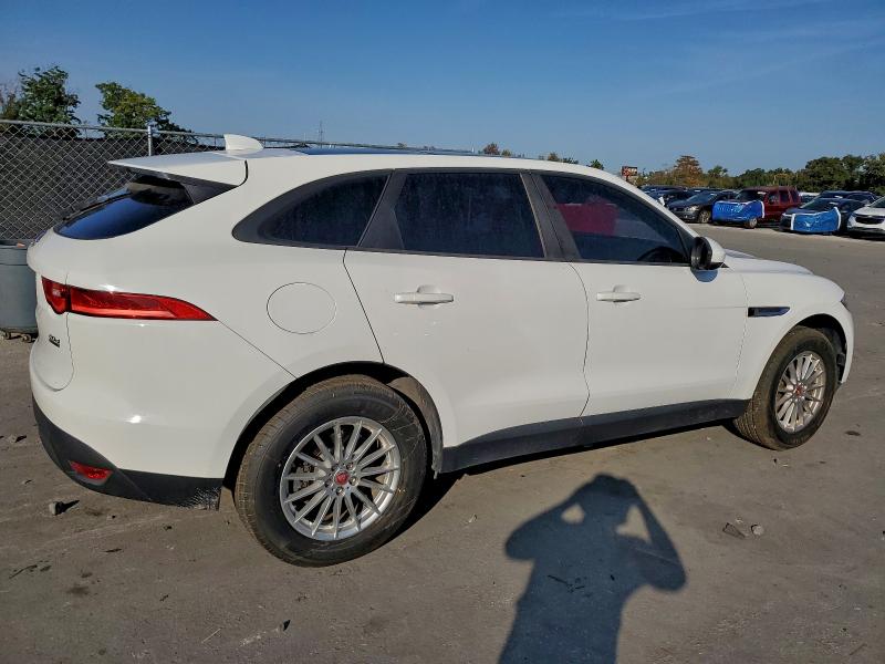 Photo 3 from auction – 2017 JAGUAR F-PACE with VIN SADCS2BN1HA094668