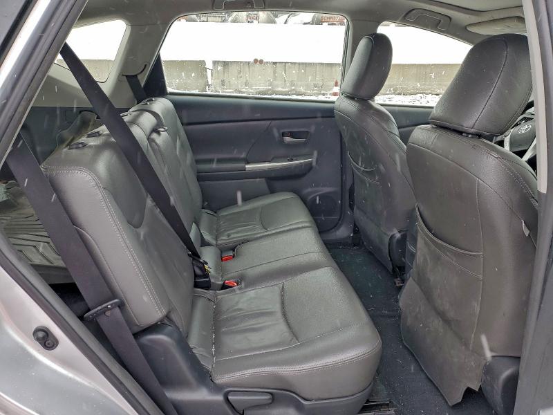 Photo 10 from auction – 2014 TOYOTA PRIUS V with VIN JTDZN3EU2E3337068