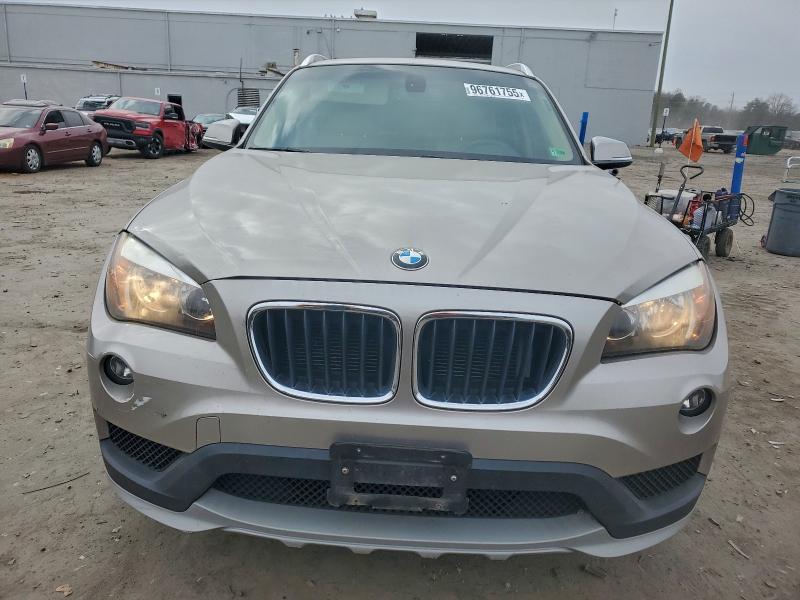 Photo 5 from auction – 2015 BMW X1 SDRIVE2 with VIN WBAVM1C55FVZ94015