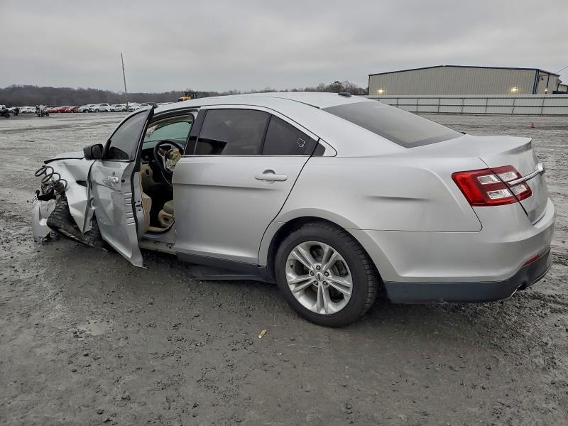 Photo 2 from auction – 2018 FORD TAURUS SE with VIN 1FAHP2D83JG103728