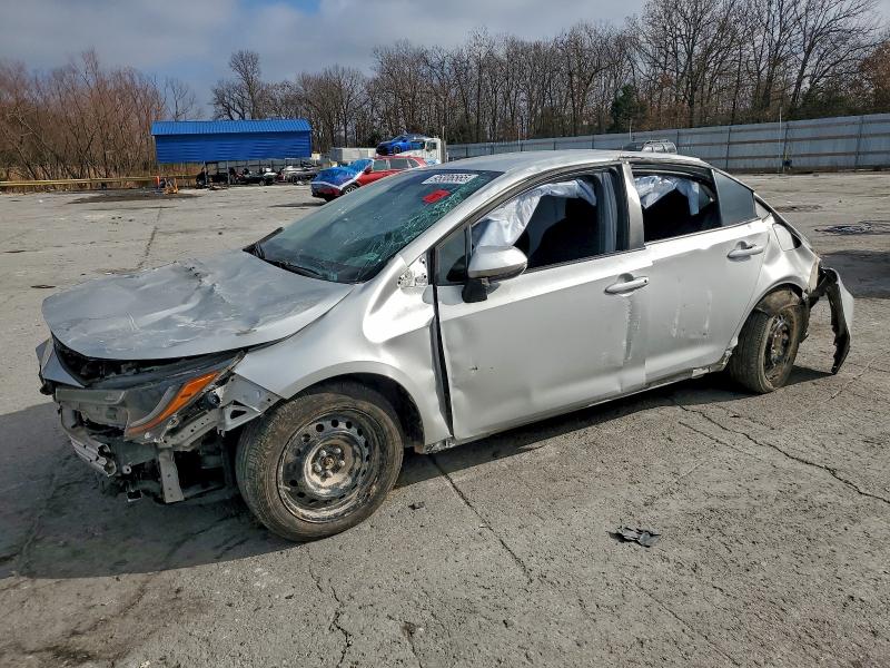 TOYOTA COROLLA 2022 z numerem VIN 5YFEPMAE8NP360939 - Zdjęcie z aukcji
