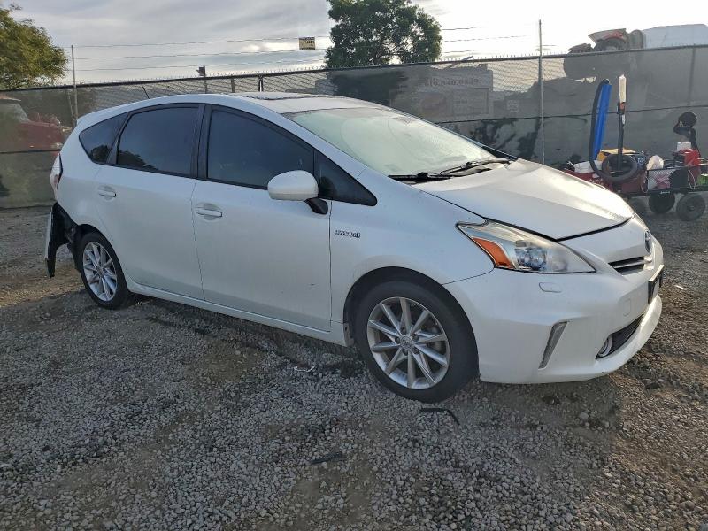 Photo 4 from auction – 2012 TOYOTA PRIUS V with VIN JTDZN3EU4C3035116