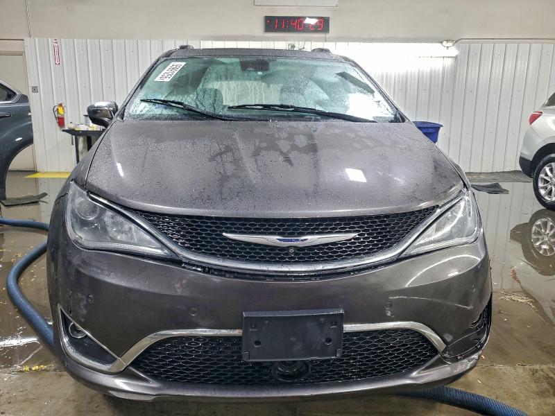 Photo 5 from auction – 2018 CHRYSLER PACIFICA L with VIN 2C4RC1GG3JR112810