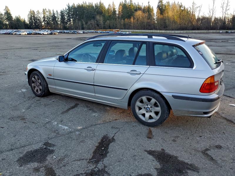 Photo 2 from auction – 2001 BMW 325 IT with VIN WBAAW33461ET41410