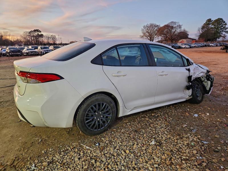 Photo 3 from auction – 2021 TOYOTA COROLLA LE with VIN 5YFEPMAE8MP182450