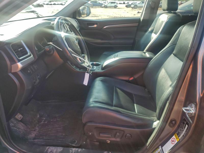 Photo 7 from auction – 2017 TOYOTA HIGHLANDER with VIN 5TDDGRFH4HS031369
