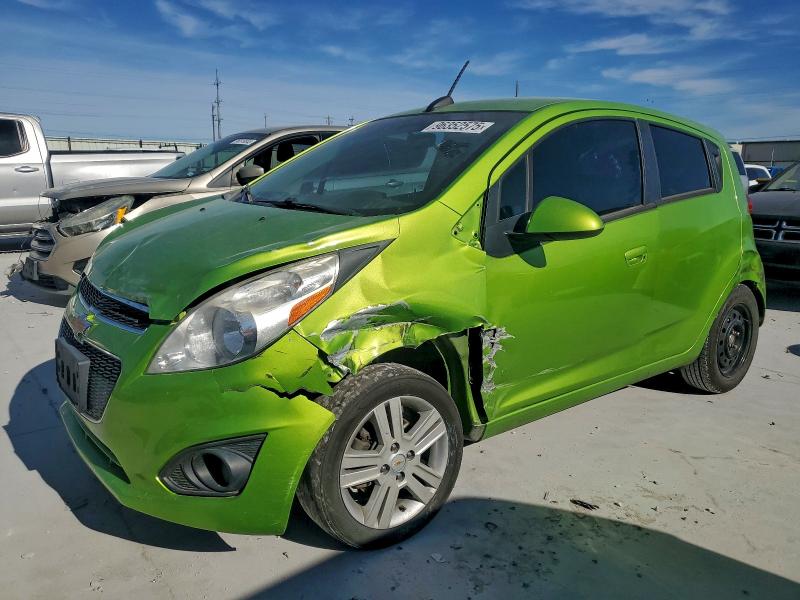 CHEVROLET SPARK 1LT 2015 with VIN KL8CD6S92FC738673 - Photo from auction