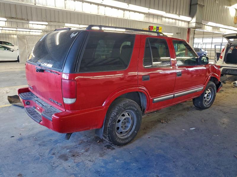 Photo 3 from auction – 2000 CHEVROLET BLAZER with VIN 1GNDT13W1YK222990