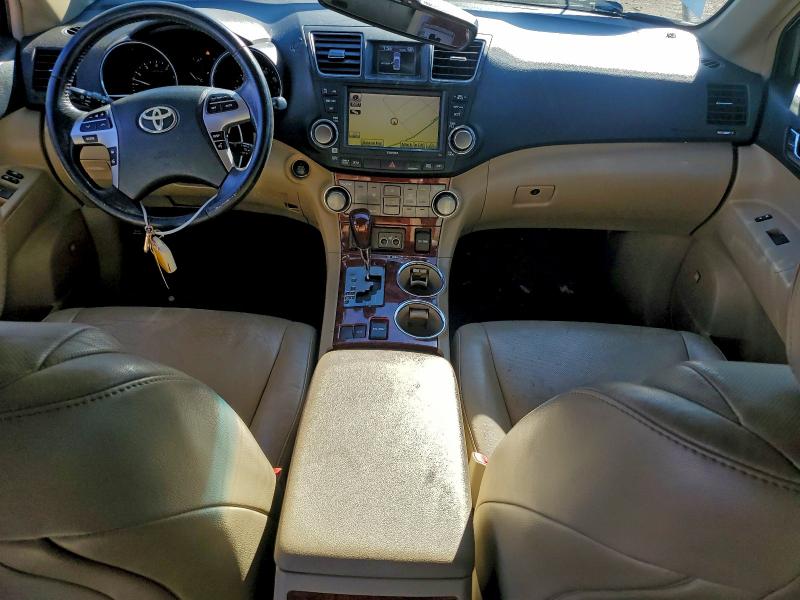 Photo 8 from auction – 2011 TOYOTA HIGHLANDER with VIN 5TDYK3EH7BS048429