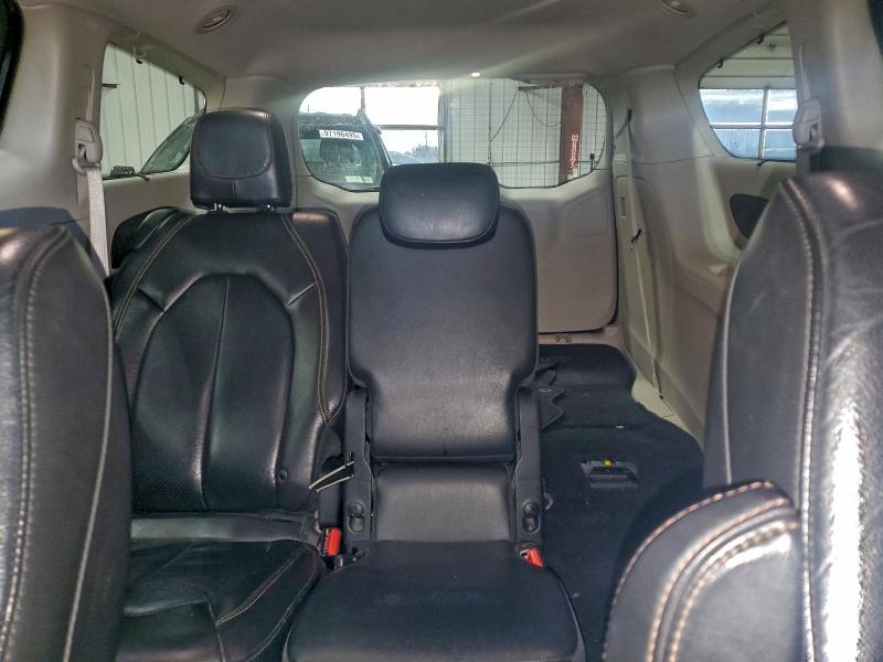 Photo 10 from auction – 2018 CHRYSLER 200 S with VIN 2C4RC1BG1JR274247