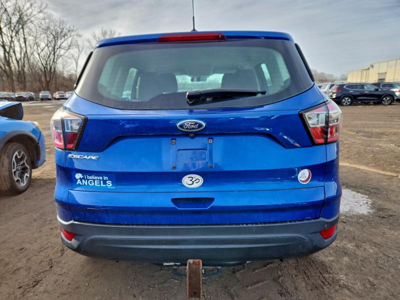 صورة رقم 6 من المزاد - 2017 FORD ESCAPE S مع VIN 1FMCU0F75HUC16948