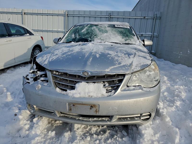 Photo 5 from auction – 2010 CHRYSLER SEBRING LI with VIN 1C3CC5FDXAN190698