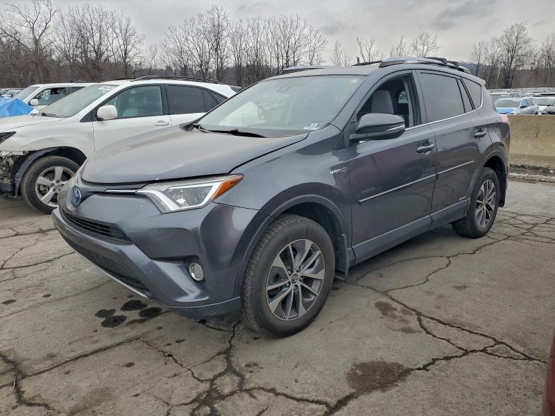 TOYOTA RAV4 HV LE 2017 with VIN JTMRJREV0HD136016 - Photo from auction