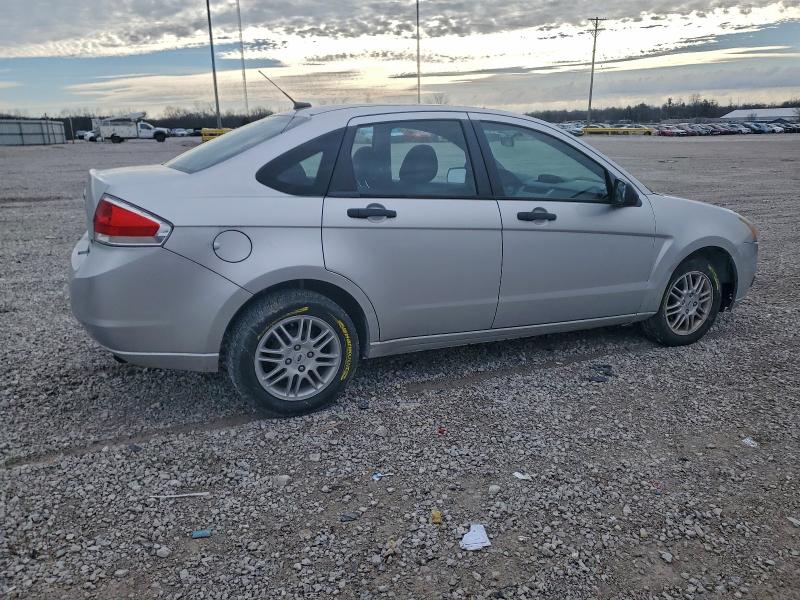 Photo 3 from auction – 2010 FORD FOCUS SE with VIN 1FAHP3FN8AW272304