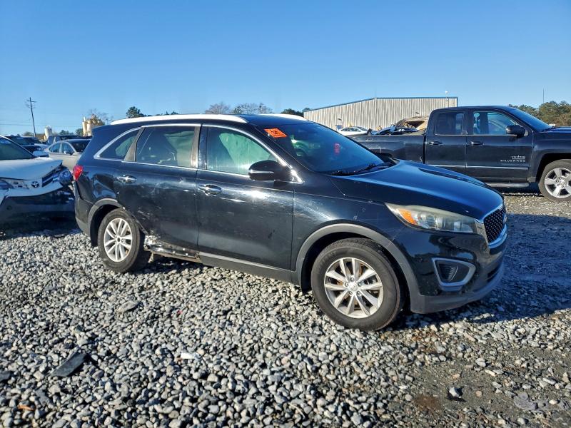 Photo 4 from auction – 2017 KIA SORENTO with VIN 5XYPG4A52HG288413