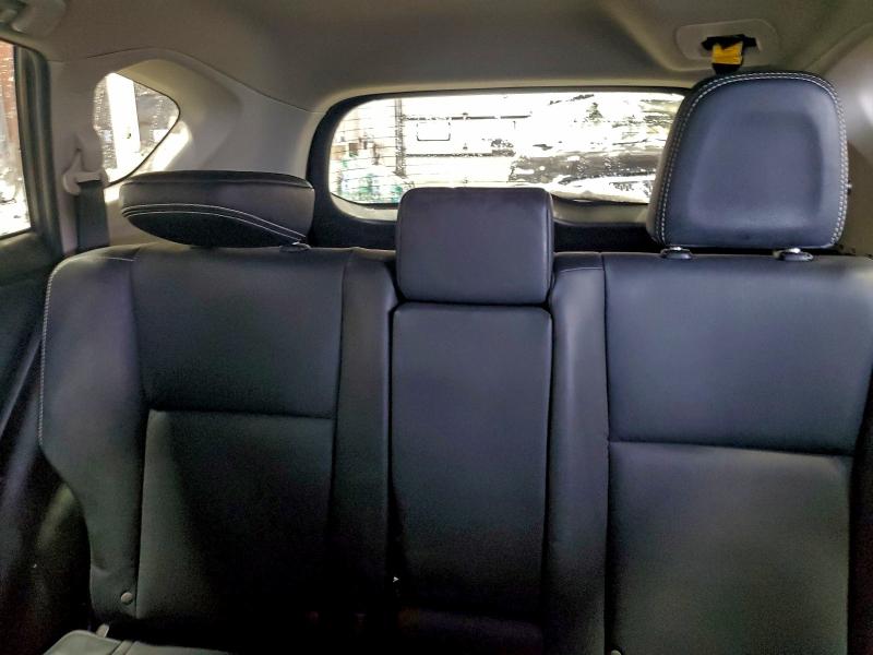 Photo 10 from auction – 2017 TOYOTA RAV4 LIMIT with VIN 2T3DFREV6HW624594