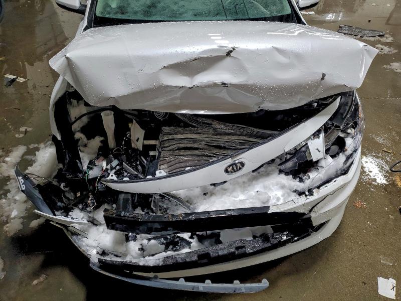Photo 11 from auction – 2016 KIA OPTIMA EX with VIN 5XXGU4L31GG112301