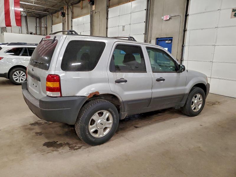 Photo 3 from auction – 2003 FORD ESCAPE XLT with VIN 1FMYU93183KC58142