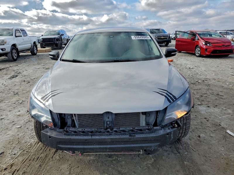 Photo 5 from auction – 2014 VOLKSWAGEN PASSAT S with VIN 1VWAT7A36EC056962