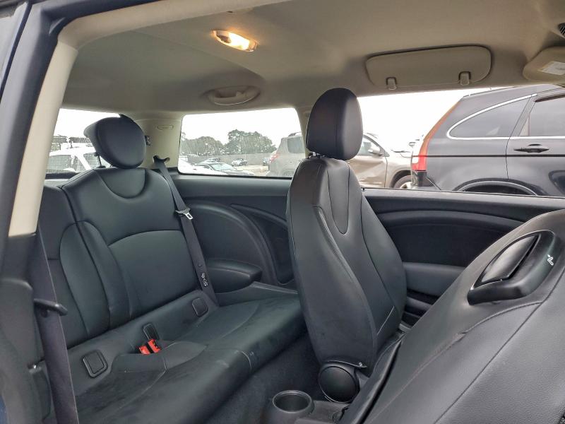 Photo 10 from auction – 2011 MINI COOPER with VIN WMWSU3C50BT094319