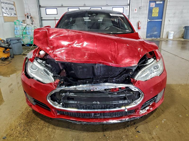 Photo 5 from auction – 2015 TESLA MODEL S P9 with VIN 5YJSA1V43FF097373