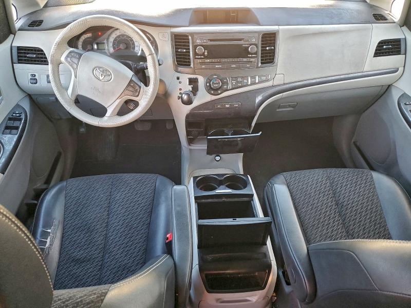 Photo 8 from auction – 2011 TOYOTA SIENNA SPO with VIN 5TDXK3DC6BS038427