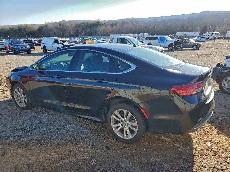 Photo 2 from auction – 2015 CHRYSLER 200 LIMITE with VIN 1C3CCCAB1FN639896