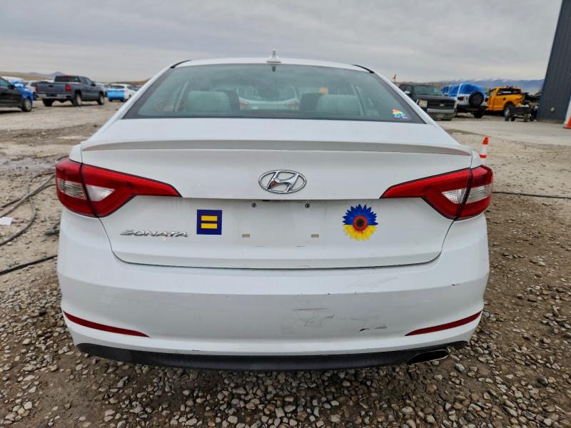 Photo 6 from auction – 2016 HYUNDAI SONATA SE with VIN 5NPE24AF2GH346557