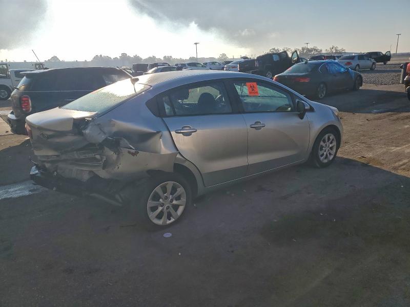 صورة رقم 3 من المزاد - 2014 KIA RIO LX مع VIN KNADM4A34E6396408